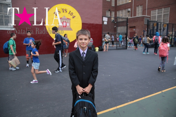 Первый день в учебном году. Школа PS/IS 104 Форт Хамилтон, Бей Ридж, Бруклин, Нью-Йорк